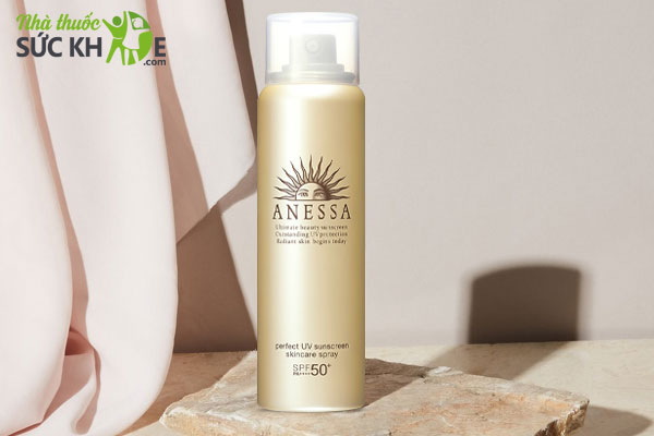 Xịt chống nắng Anessa Perfect UV Sunscreen Skin Care Spray SPF50+ PA++++
